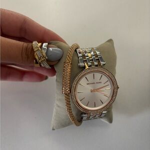 Michael Kors watch (tricolor), rose gold bracelet and buckle ring (tricolor)